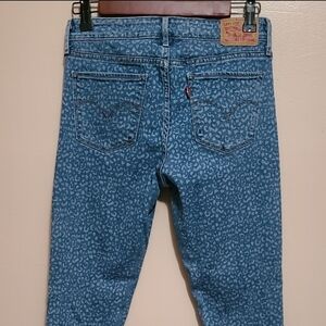 Levi's 711 Skinny Mid Rise Maui Bleach Leopard Print Medium Wash Jeans